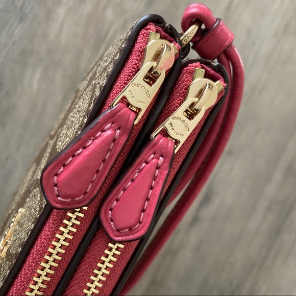 COACH Corner Zip Wristlet in Pink - Picture 5 of 13